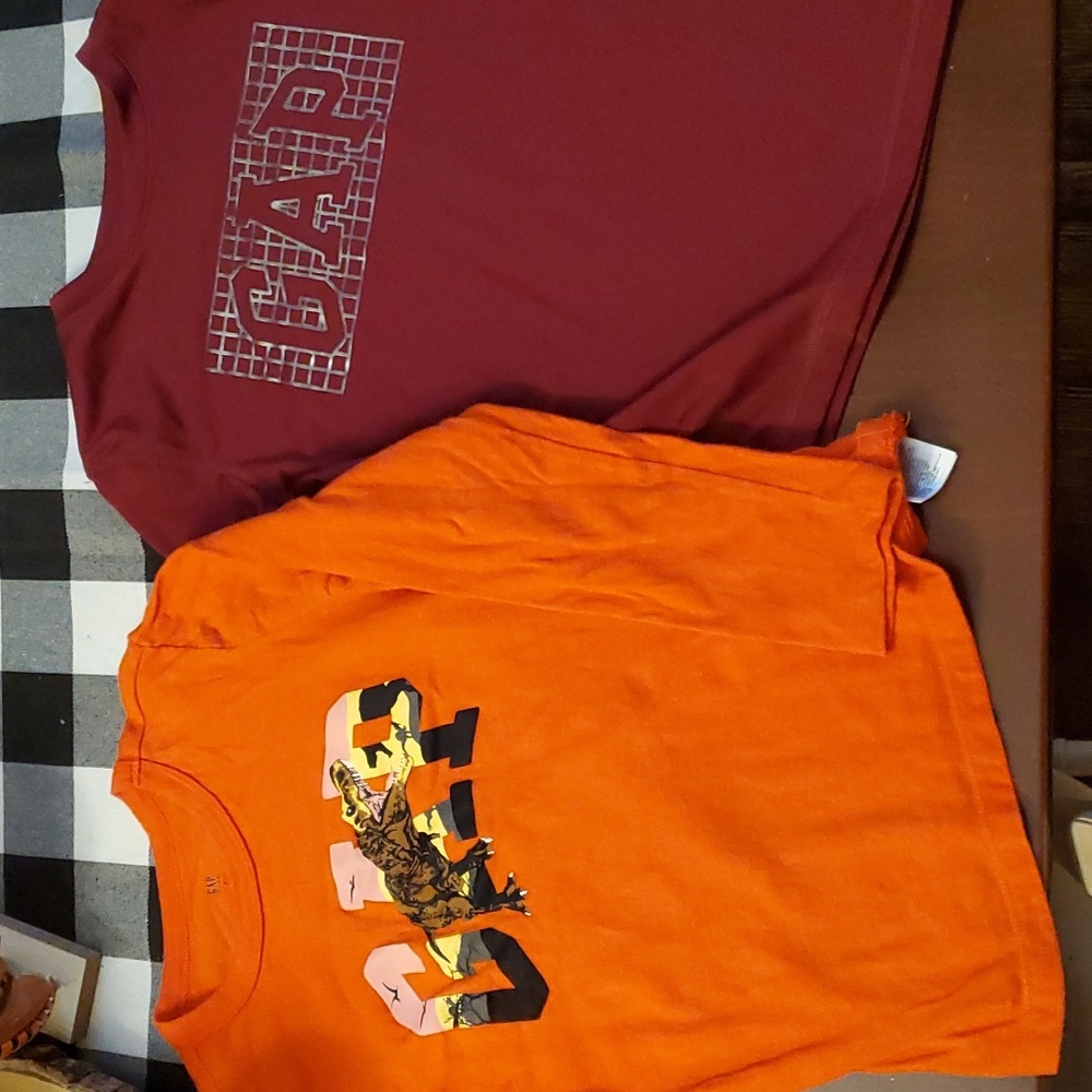 2 Gap long sleeve t shirts in size small